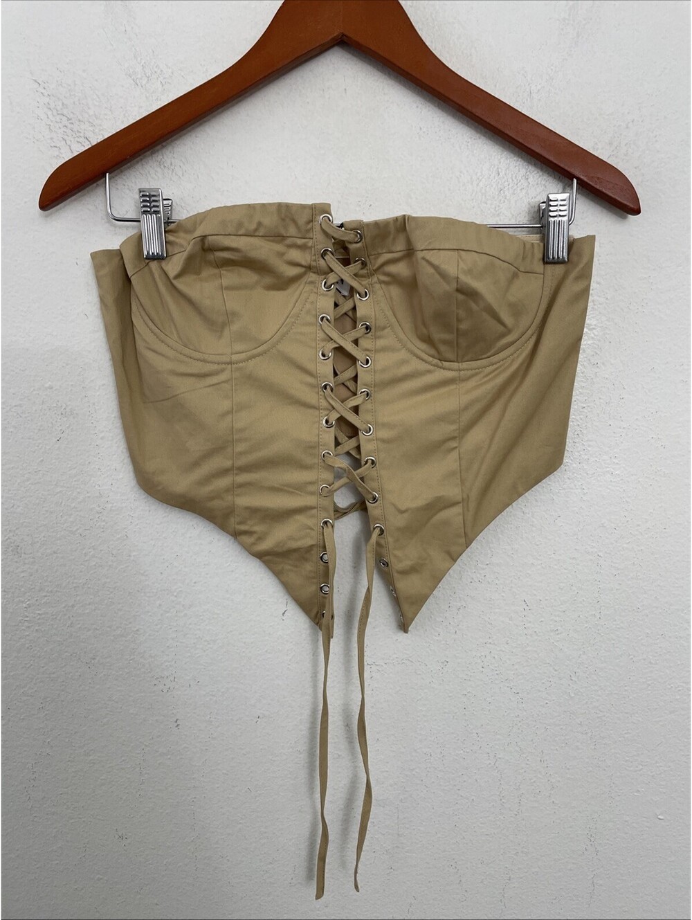 Superdown Ashlyn Lace Up Top beige size M NWT - Picture 3 of 6